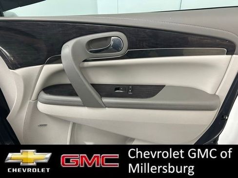 Used 2017 Buick Enclave Leather image 26