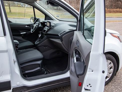 Used 2020 Ford Transit Connect XLT image 17
