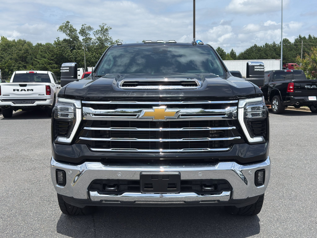 Used 2024 Chevrolet Silverado 2500 LTZ w/ LTZ Premium Texas Edition AWD/4WD image 3