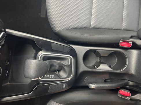 Used 2025 Kia Soul LX w/ LX Technology Package image 39