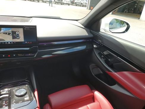 Used 2026 BMW 530i RWD image 14