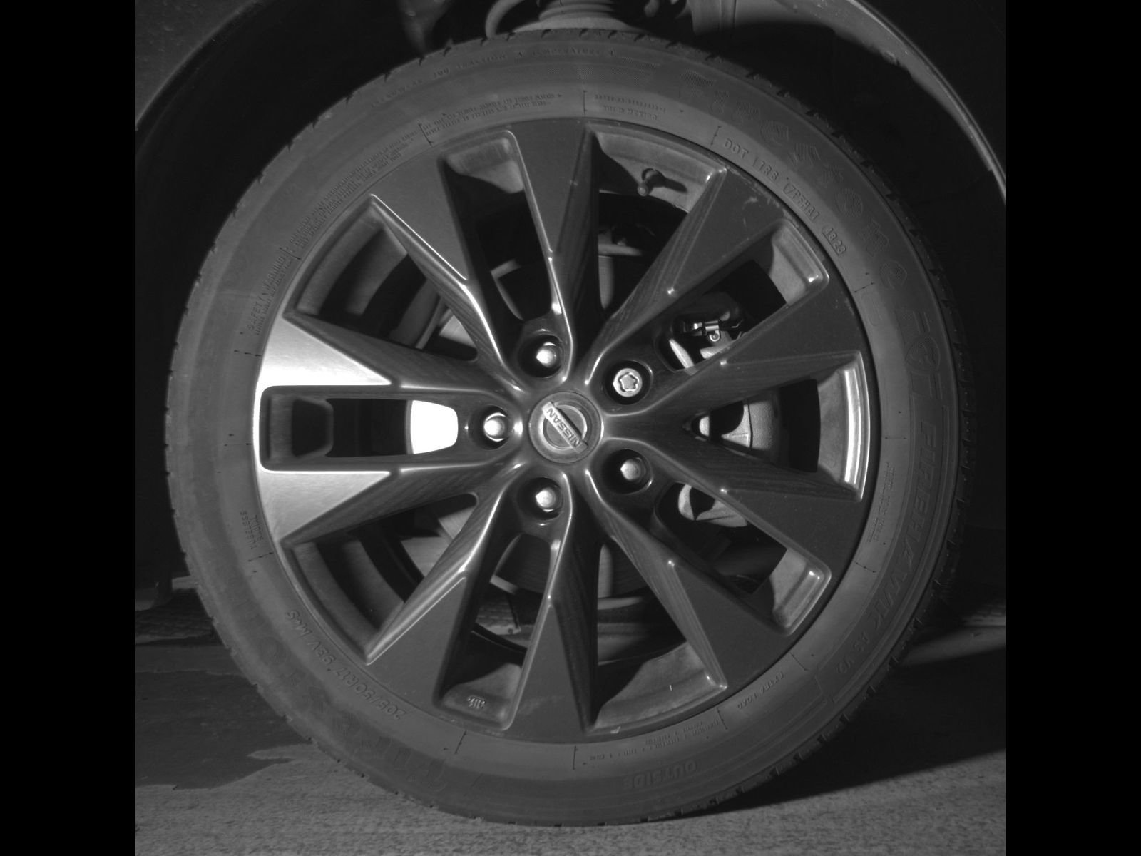 Used 2018 Nissan Sentra SR w/ SR Midnight Edition Package FWD image 9