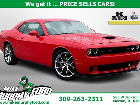 Used 2022 Dodge Challenger GT image 1