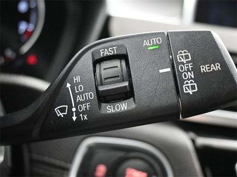 Used 2021 BMW X1 sDrive28i image 10