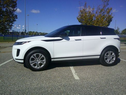 Used 2020 Land Rover Range Rover Evoque S image 2