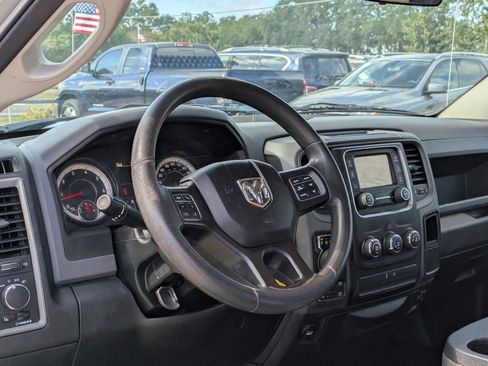 Used 2018 RAM 1500 Express image 8