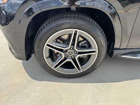 New 2025 Mercedes-Benz GLS 450 4MATIC image 8