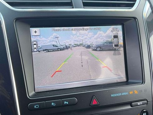 Used 2019 Ford Explorer Platinum AWD/4WD image 38