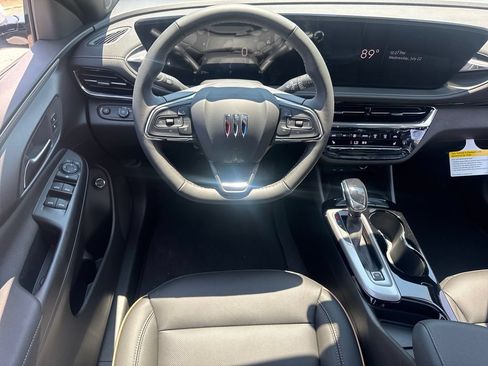 New 2026 Buick Envista Avenir FWD image 14