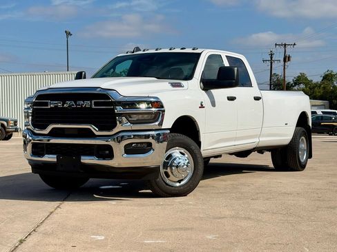 Used 2026 RAM 3500 Tradesman w/ Chrome Appearance Group A AWD/4WD image 1
