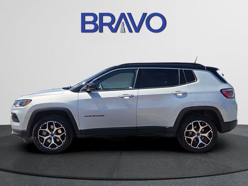 Used 2025 Jeep Compass Limited AWD/4WD image 2