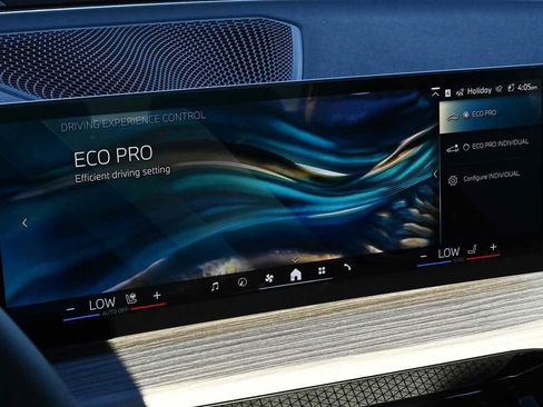 New 2026 BMW 330i Sedan w/ Premium Package image 24