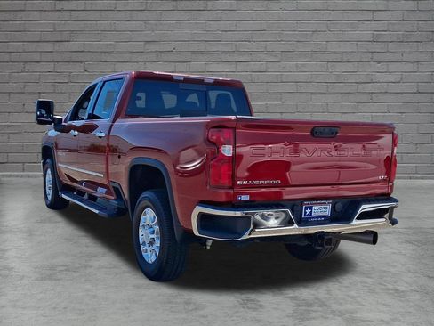 Used 2021 Chevrolet Silverado 2500 LTZ w/ LTZ Convenience Package AWD/4WD image 9