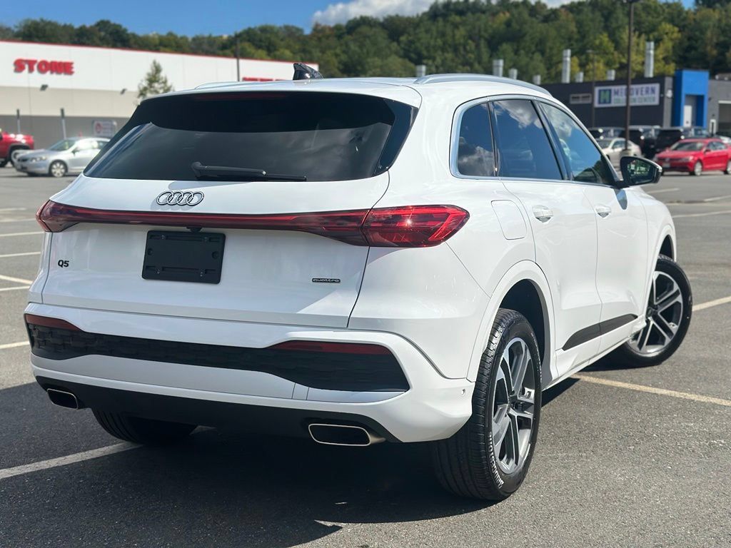 Used 2025 Audi Q5 Premium w/ Convenience Package AWD/4WD image 7