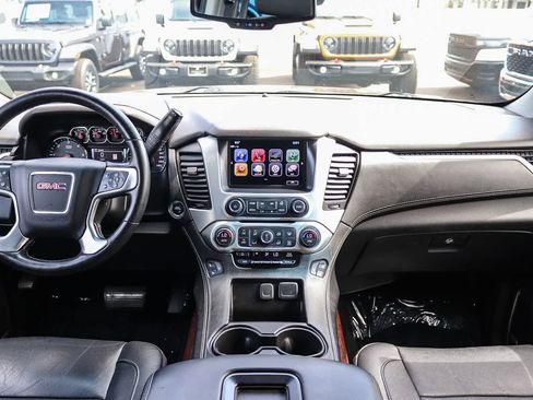 Used 2018 GMC Yukon XL SLT w/ Open Road Package AWD/4WD image 12