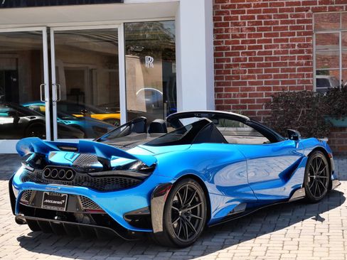 Used 2022 McLaren 765LT RWD image 4