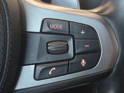 Used 2019 BMW M550i xDrive w/ Premium Package image 9