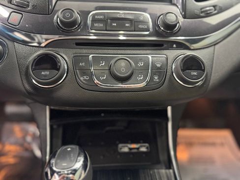 Used 2017 Chevrolet Impala Premier w/ Enhanced Convenience Package FWD image 13