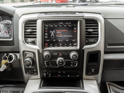 Used 2019 RAM 1500 Classic SLT w/ Black Appearance Group image 18