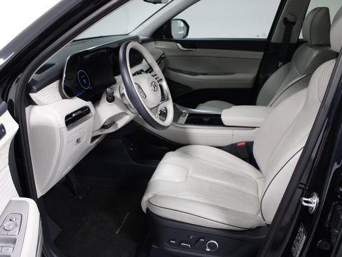 Used 2024 Hyundai Palisade Calligraphy image 21