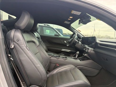 Used 2024 Ford Mustang GT Premium image 34