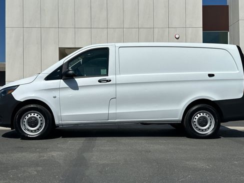 Used 2022 Mercedes-Benz Metris image 6