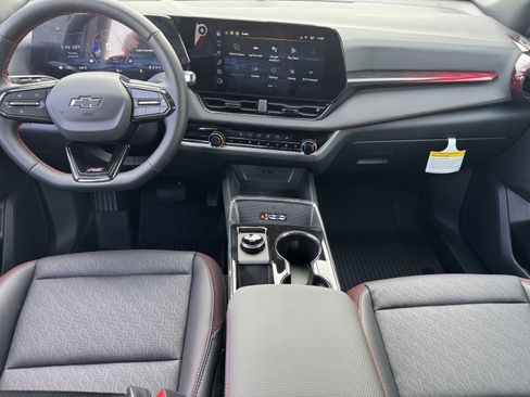 New 2026 Chevrolet Equinox RS w/ LPO, Floor Liner Package image 18