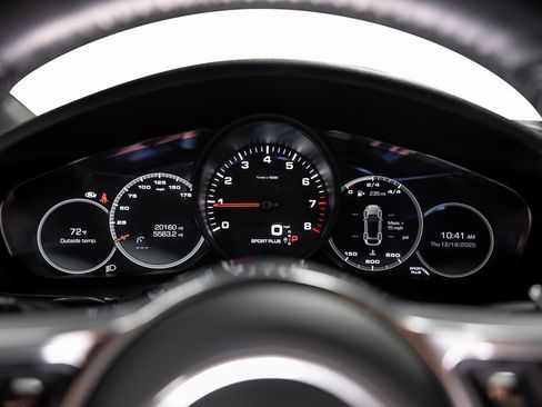 Used 2021 Porsche Cayenne Coupe image 43