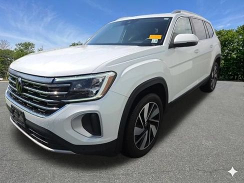 Used 2024 Volkswagen Atlas SEL AWD/4WD image 3