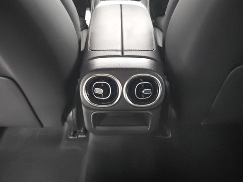 Certified 2026 Mercedes-Benz GLC 300 4MATIC image 28