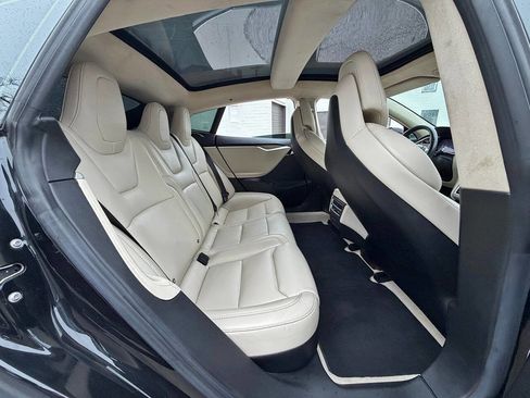 Used 2017 Tesla Model S 60 image 18