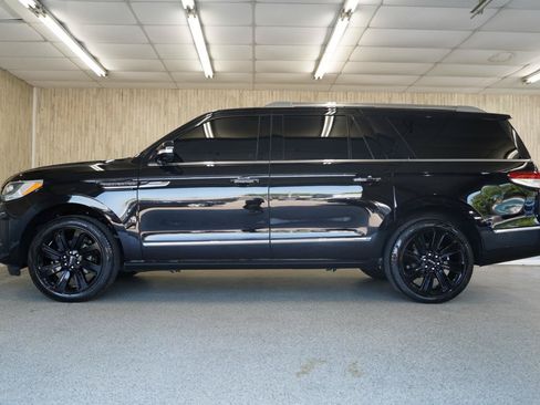 Used 2024 Lincoln Navigator L Reserve AWD/4WD image 5