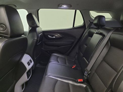 Used 2024 GMC Terrain SLT image 18