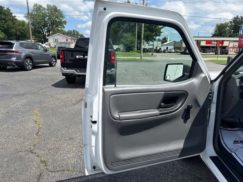 Used 2011 Ford Ranger XL RWD image 9
