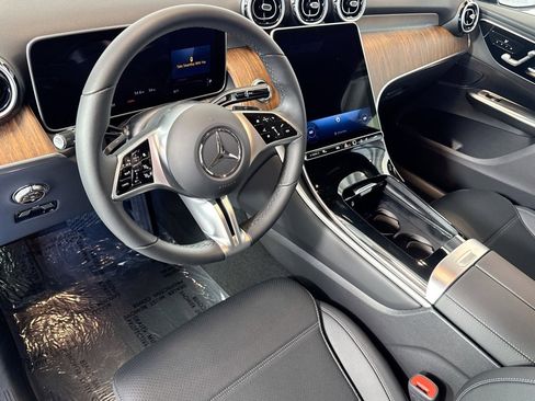 Used 2026 Mercedes-Benz GLC 300 4MATIC image 9