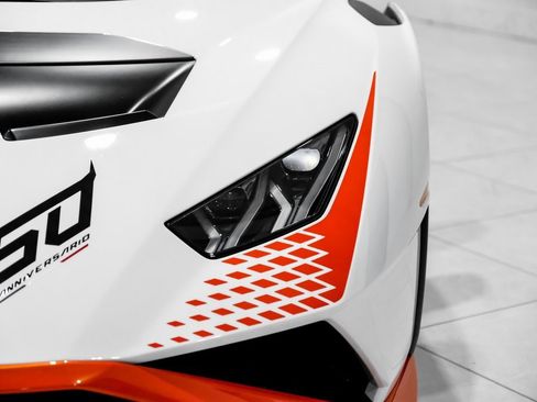 Used 2024 Lamborghini Huracan STO image 39