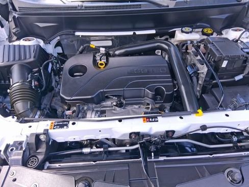 Used 2023 Chevrolet Equinox LS FWD image 20