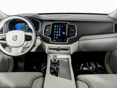 Used 2025 Volvo XC90 B6 Ultra w/ Protection Package Premier image 54