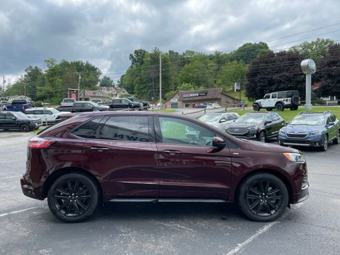 Certified 2024 Ford Edge ST-Line AWD/4WD image 4