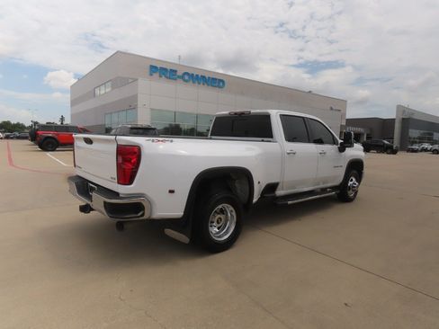 Used 2021 Chevrolet Silverado 3500 LTZ w/ LTZ Plus Package AWD/4WD image 11