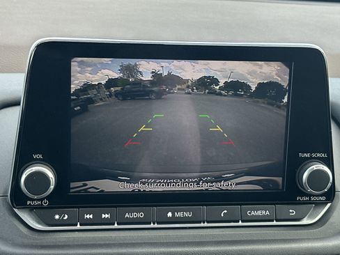 Used 2023 Nissan Rogue SV FWD image 27