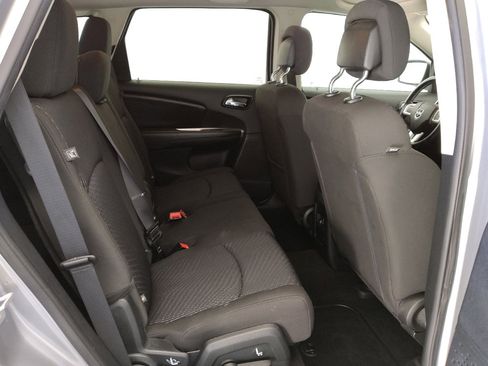 Used 2018 Dodge Journey SE w/ Popular Equipment Group image 19