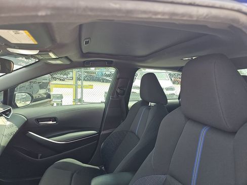 Used 2022 Toyota Corolla SE w/ SE Premium Package image 12