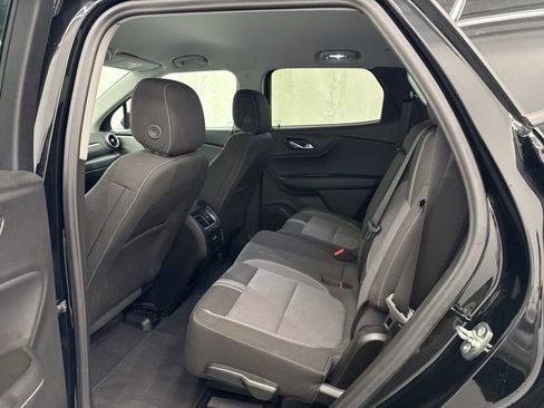 Used 2025 Chevrolet Blazer LT FWD image 18