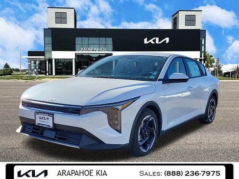 New 2025 Kia K4 EX image 3