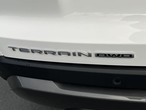 Used 2026 GMC Terrain Elevation w/ Technology Package II image 9