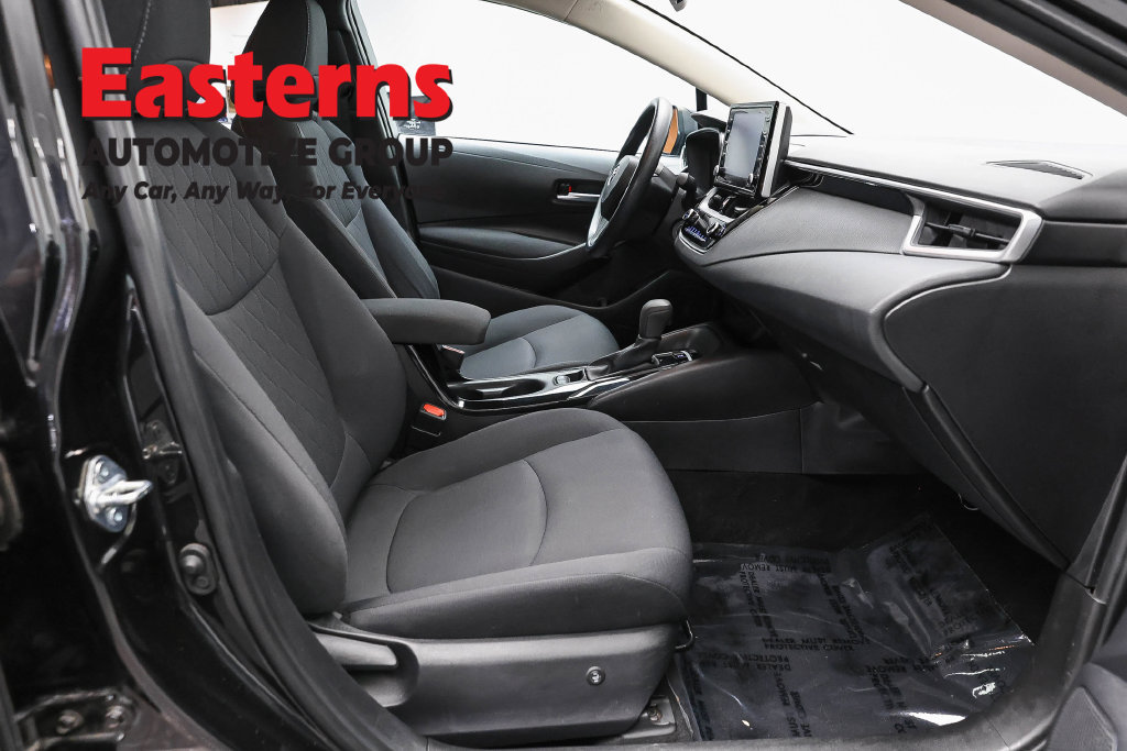 Used 2021 Toyota Corolla LE w/ Carpet Mat Package (TMS) FWD image 24