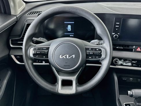 Used 2025 Kia Sportage LX AWD/4WD image 17