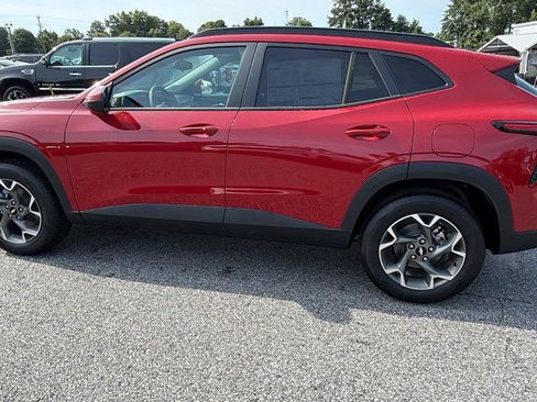 New 2026 Chevrolet Trax LT w/ Driver Confidence Package FWD image 10