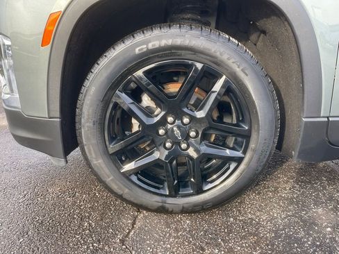 Used 2023 Chevrolet Traverse LT image 33